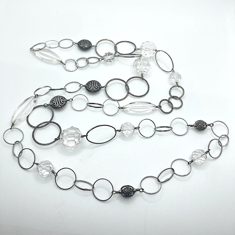 Vtg Facet Cut Crystal & Smooth Crystal Bead Accent Silver Tone Necklace 40”